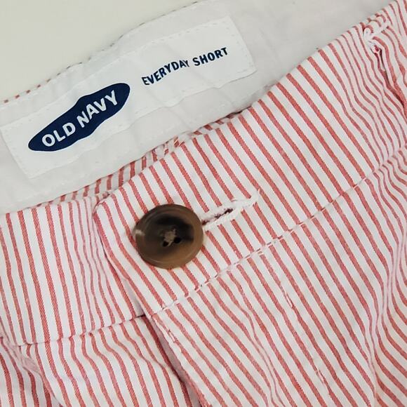 Old Navy Red Stripe Seersucker Shorts Size 8 - Picture 3 of 8